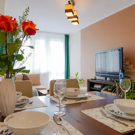 Almanak J10 Apartmán *